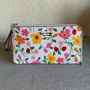 Kate Spade  Wallet- Lucy Garden Medium L-zip Wristlet NWT
